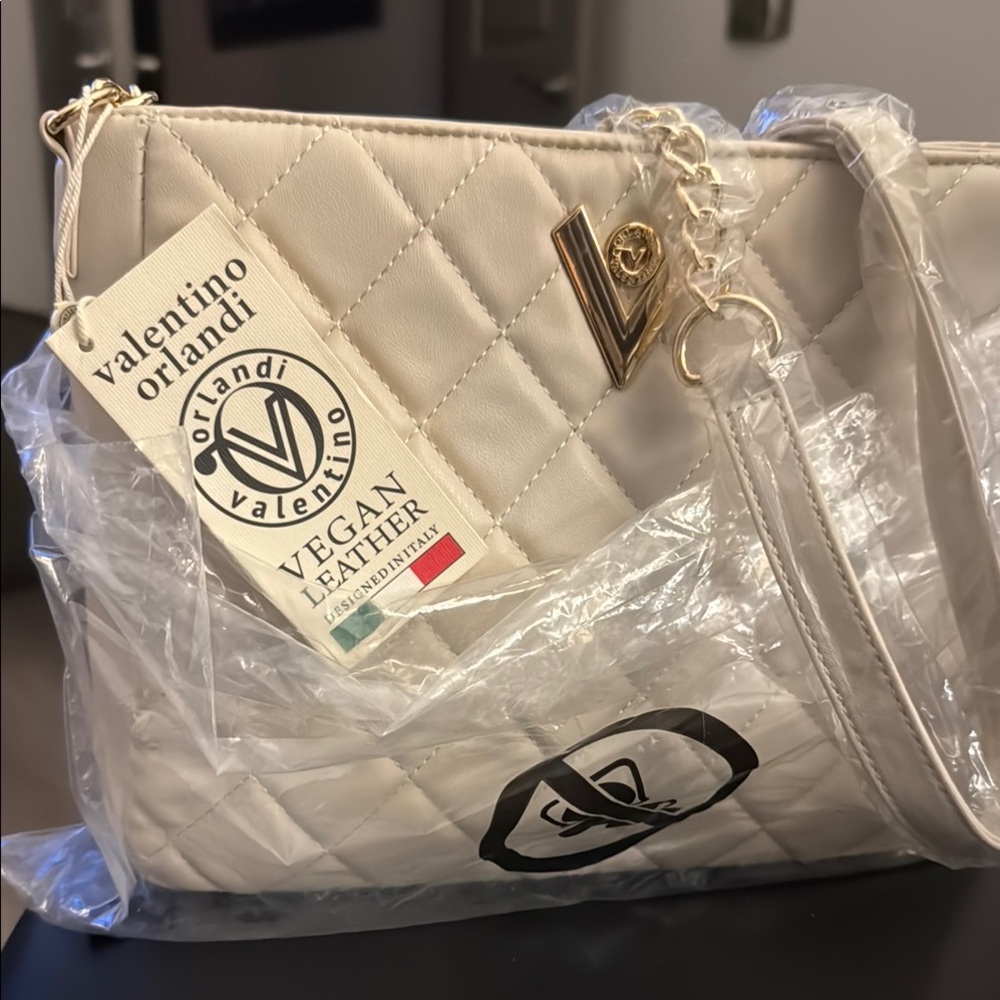 Valentino Orlandi Italian Leather Luxury Handbag Brand New Still in Packaging
